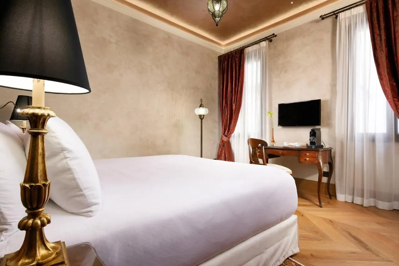 Empress Theodora Apartments Venice