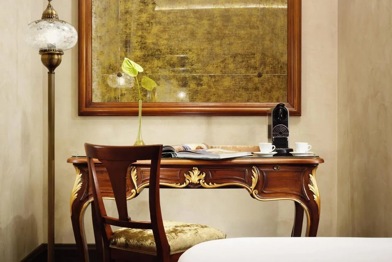 Empress Theodora Apartments Venice