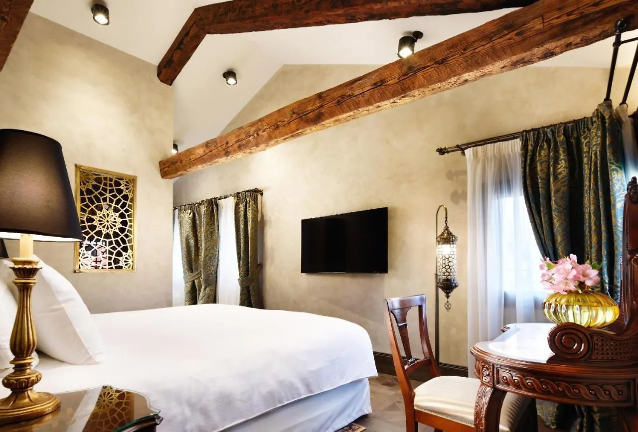 Empress Theodora Apartments Venice
